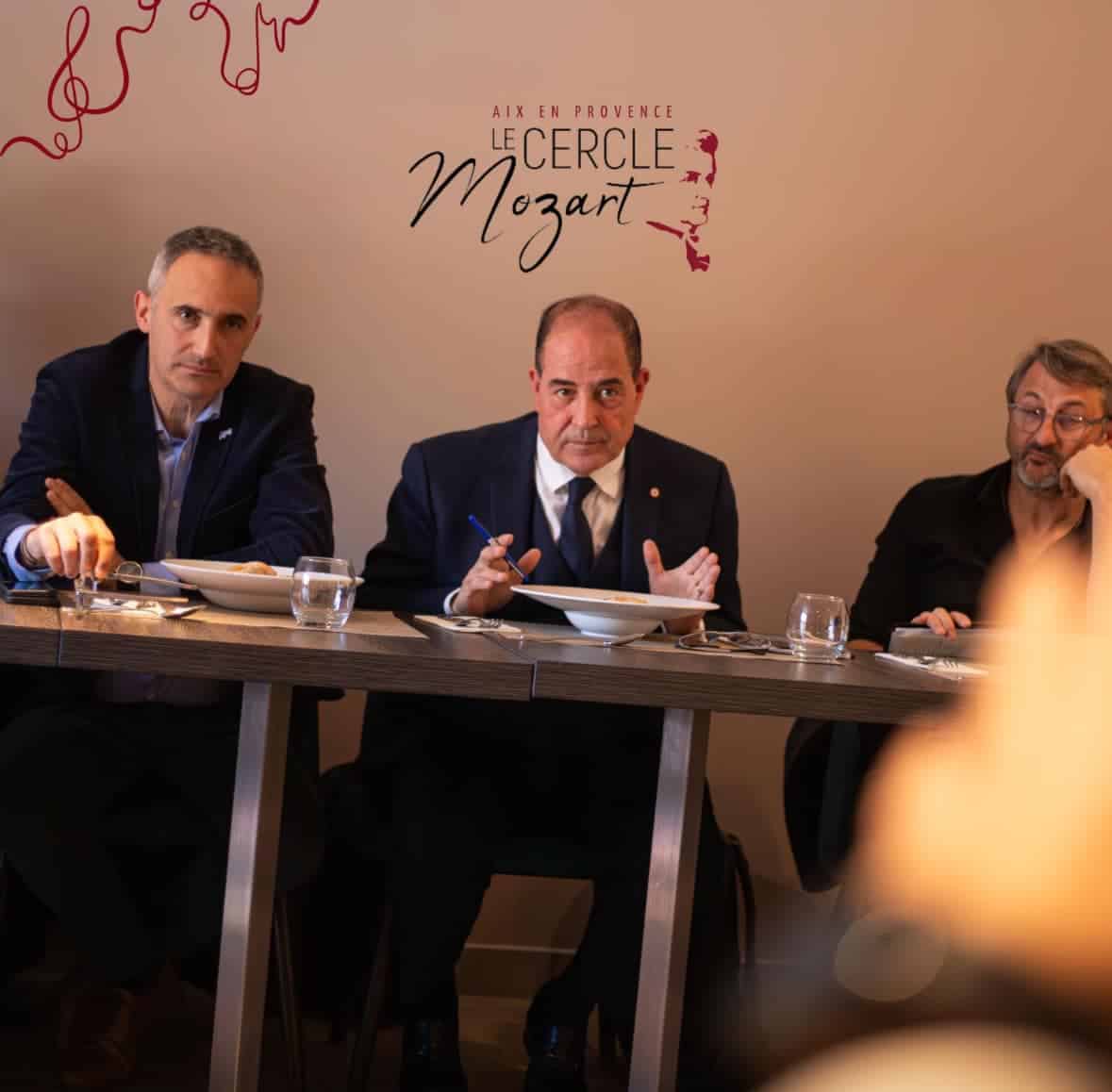 Le Cercle Mozart d'Aix-en-Provence reçoit Mohamed Laqhila, député des Bouches-du-Rhône, le 23 février dernier © Fiona Marovelli