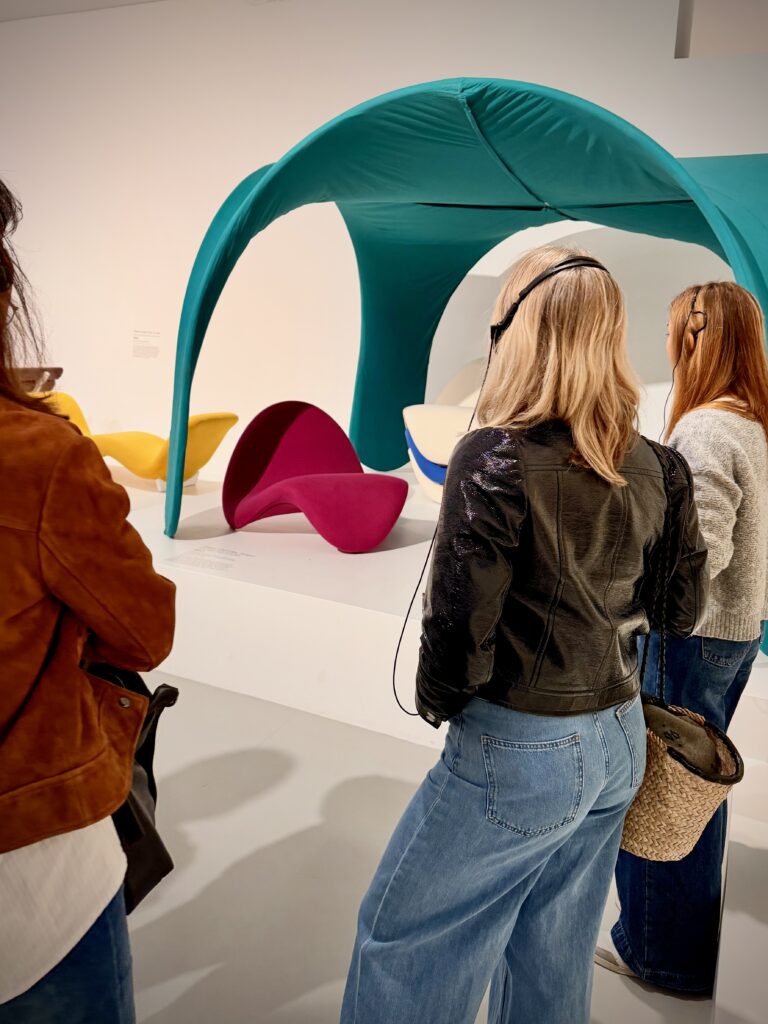 Visite de l'exposition Pierre Paulin au Musée Fabre - Cercle Mozart de Montpellier, Commission Arts et Culture - © Gérald Casanova